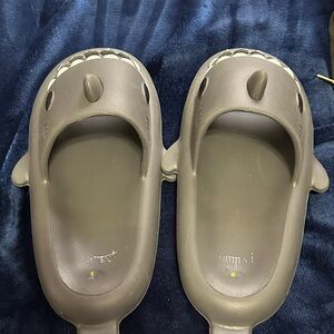 Shark Slip-On Slides in Dark Gray